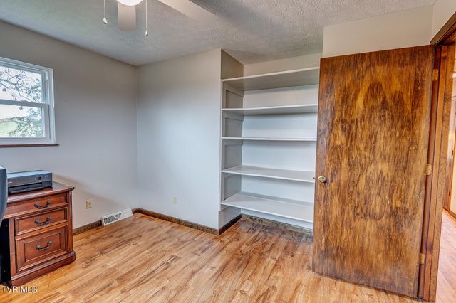 225 Plainview Heights Circle, Greeneville, TN 37745