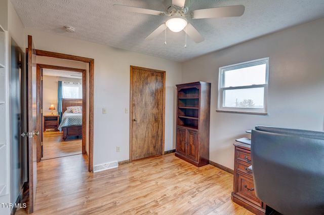 225 Plainview Heights Circle, Greeneville, TN 37745