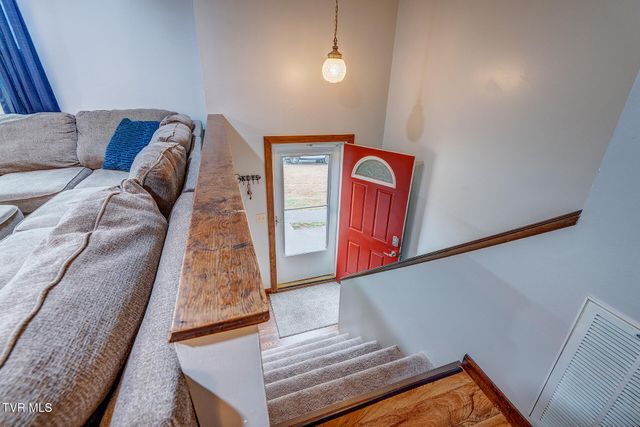 225 Plainview Heights Circle, Greeneville, TN 37745