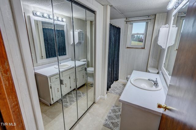 225 Plainview Heights Circle, Greeneville, TN 37745