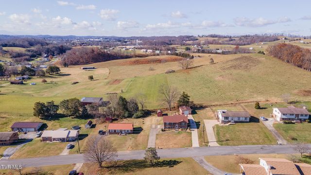 225 Plainview Heights Circle, Greeneville, TN 37745