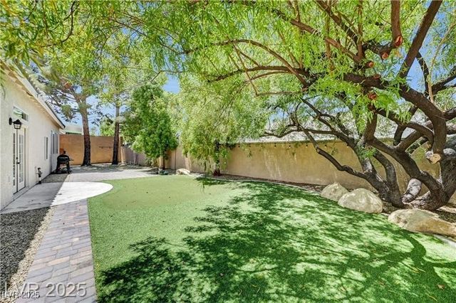 1135 Hidden Mist Street, Henderson, NV 89052