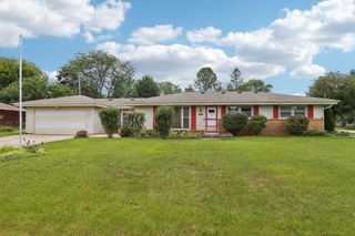 5665 W Range AVENUE, Brown Deer, WI 53223