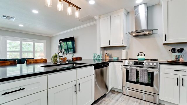 1511 21ST STREET W, Bradenton, FL 34205