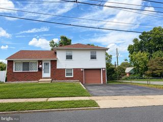 1609 6TH AVE, Folsom, PA 19033
