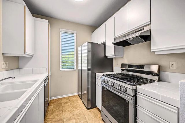 10915 Sabre Hill 364, San Diego, CA 92128