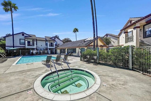10915 Sabre Hill 364, San Diego, CA 92128