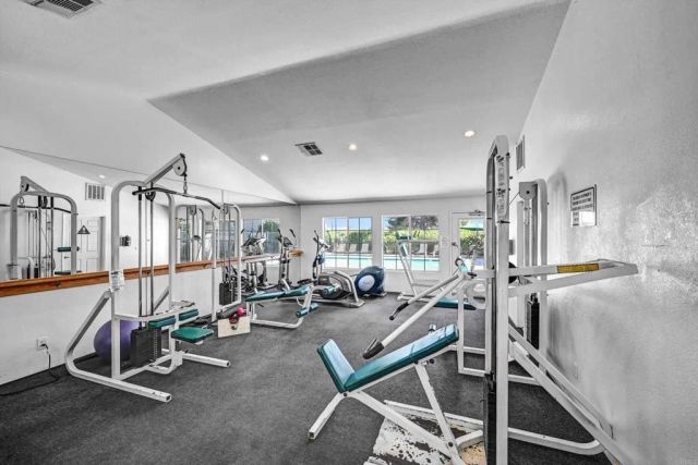 10915 Sabre Hill 364, San Diego, CA 92128