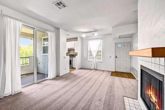 10915 Sabre Hill 364, San Diego, CA 92128