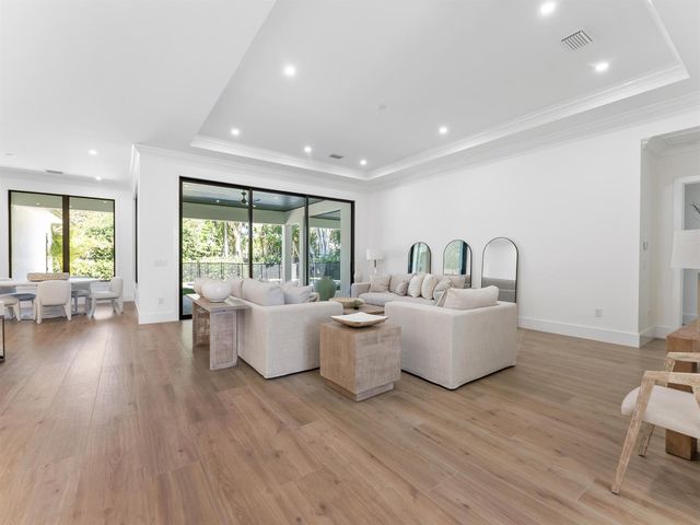 715 Mission Hill Road, Boynton Beach, FL 33435