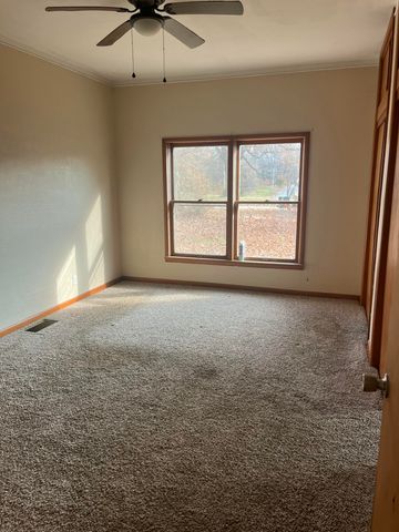 107 E Mockingbird Lane, Crane, MO 65633