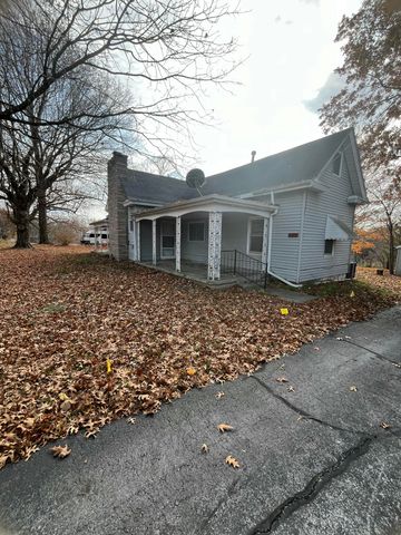 107 E Mockingbird Lane, Crane, MO 65633