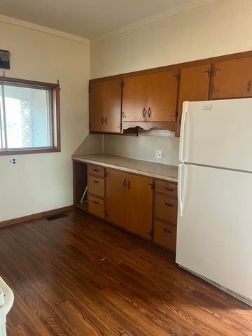 107 E Mockingbird Lane, Crane, MO 65633