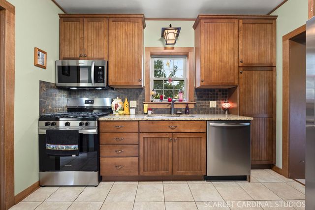 819 S Harvard Avenue, Villa Park, IL 60181