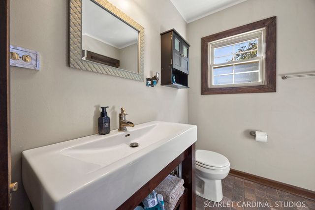 819 S Harvard Avenue, Villa Park, IL 60181