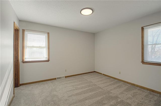 24475 W 83rd Street, Lenexa, KS 66227