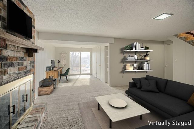 24475 W 83rd Street, Lenexa, KS 66227