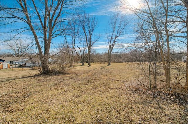 24475 W 83rd Street, Lenexa, KS 66227