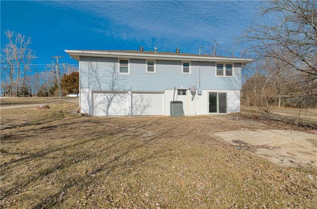 24475 W 83rd Street, Lenexa, KS 66227