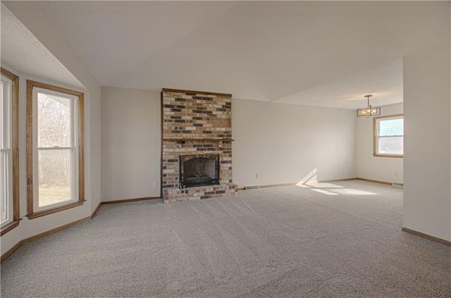 24475 W 83rd Street, Lenexa, KS 66227