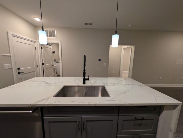 751 N 6th Street, 105 105, Columbus, OH 43215