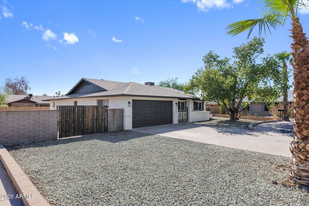 1810 S BEVERLY --, Mesa, AZ 85210 — photo 3