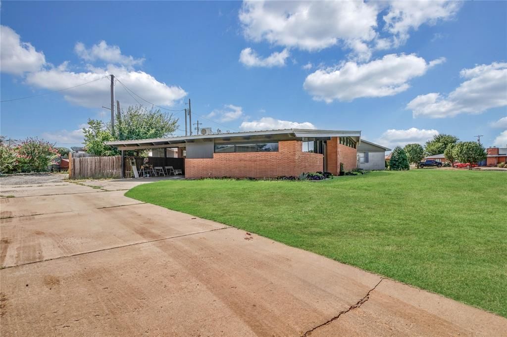 1919 Sumner Drive, Altus, OK 73521