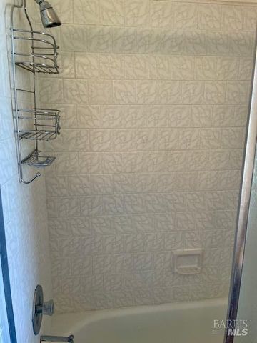 14 Scottsdale Way, Novato, CA 94947