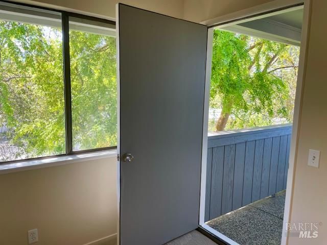 14 Scottsdale Way, Novato, CA 94947