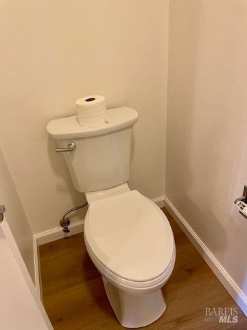 14 Scottsdale Way, Novato, CA 94947