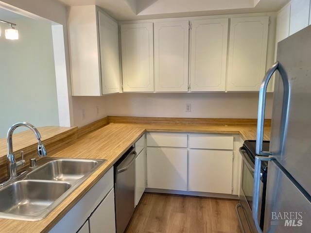 14 Scottsdale Way, Novato, CA 94947