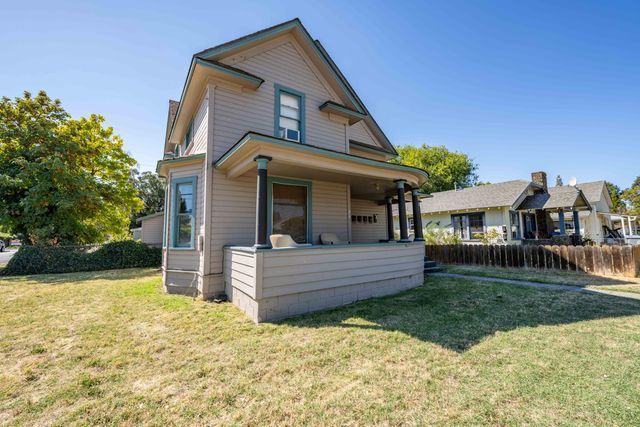 303 SW I Street, Grants Pass, OR 97526