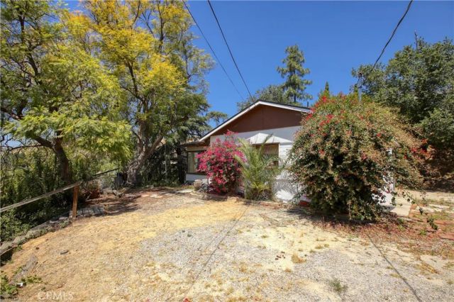 9940 Sunland Boulevard, Shadow Hills, CA 91040