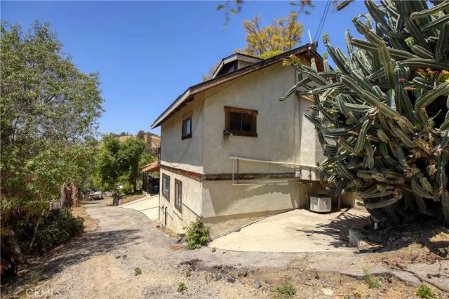 9940 Sunland Boulevard, Shadow Hills, CA 91040