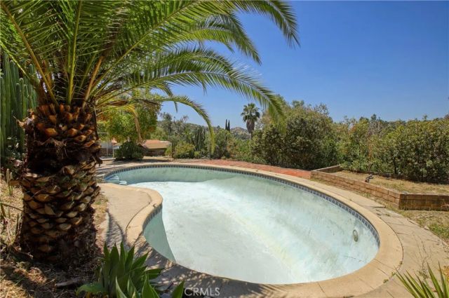9940 Sunland Boulevard, Shadow Hills, CA 91040