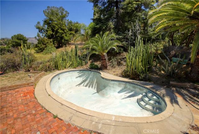 9940 Sunland Boulevard, Shadow Hills, CA 91040