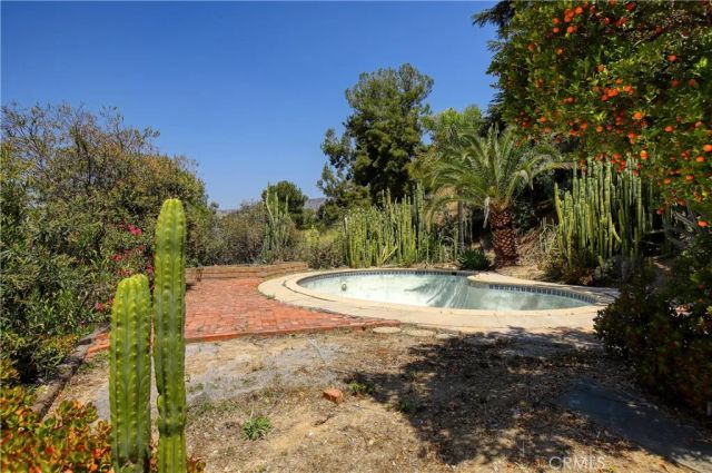 9940 Sunland Boulevard, Shadow Hills, CA 91040