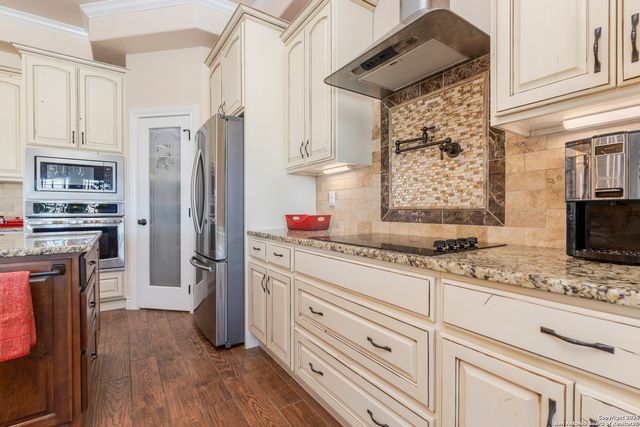 113 Westfield Landing, La Vernia, TX 78121