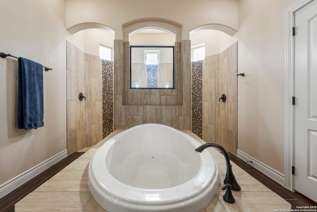 113 Westfield Landing, La Vernia, TX 78121