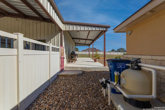 113 Westfield Landing, La Vernia, TX 78121