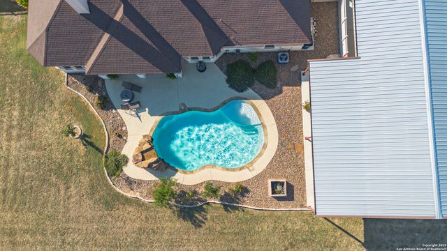 113 Westfield Landing, La Vernia, TX 78121