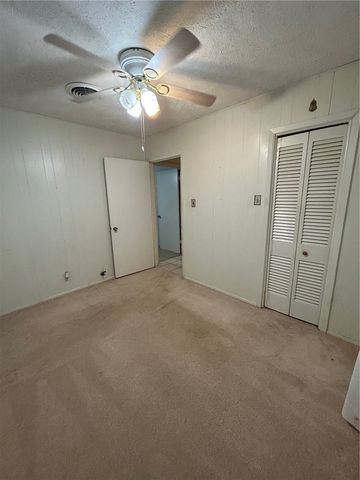 1005 Loma St, Alice, TX 78332