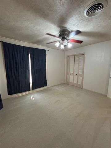 1005 Loma St, Alice, TX 78332