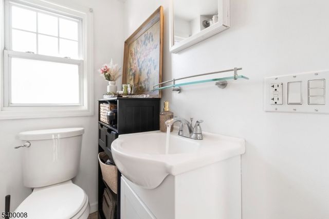 22 Mott Pl, Rockaway Boro, NJ 07866