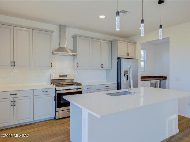 10081 S Moonlit Riverwalk Trail, Vail, AZ 85641