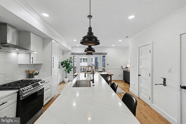 1427 PARKWOOD PL NW, Washington, DC 20010