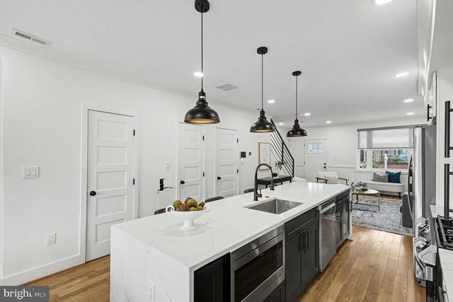 1427 PARKWOOD PL NW, Washington, DC 20010