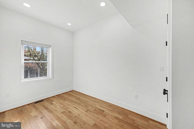 1427 PARKWOOD PL NW, Washington, DC 20010