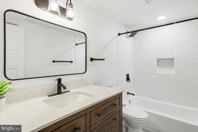 1427 PARKWOOD PL NW, Washington, DC 20010