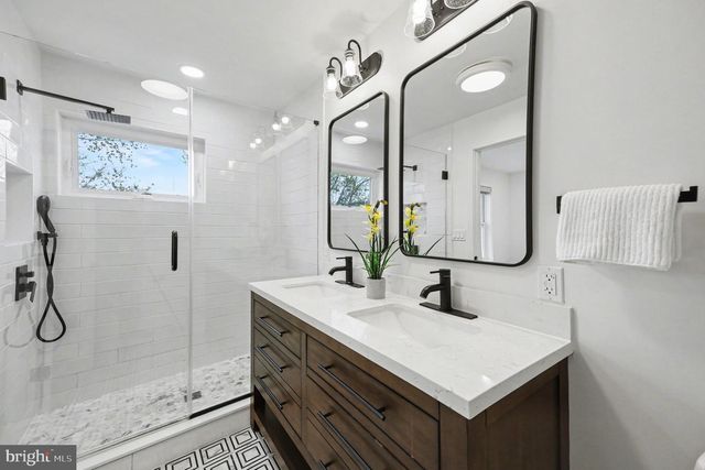 1427 PARKWOOD PL NW, Washington, DC 20010